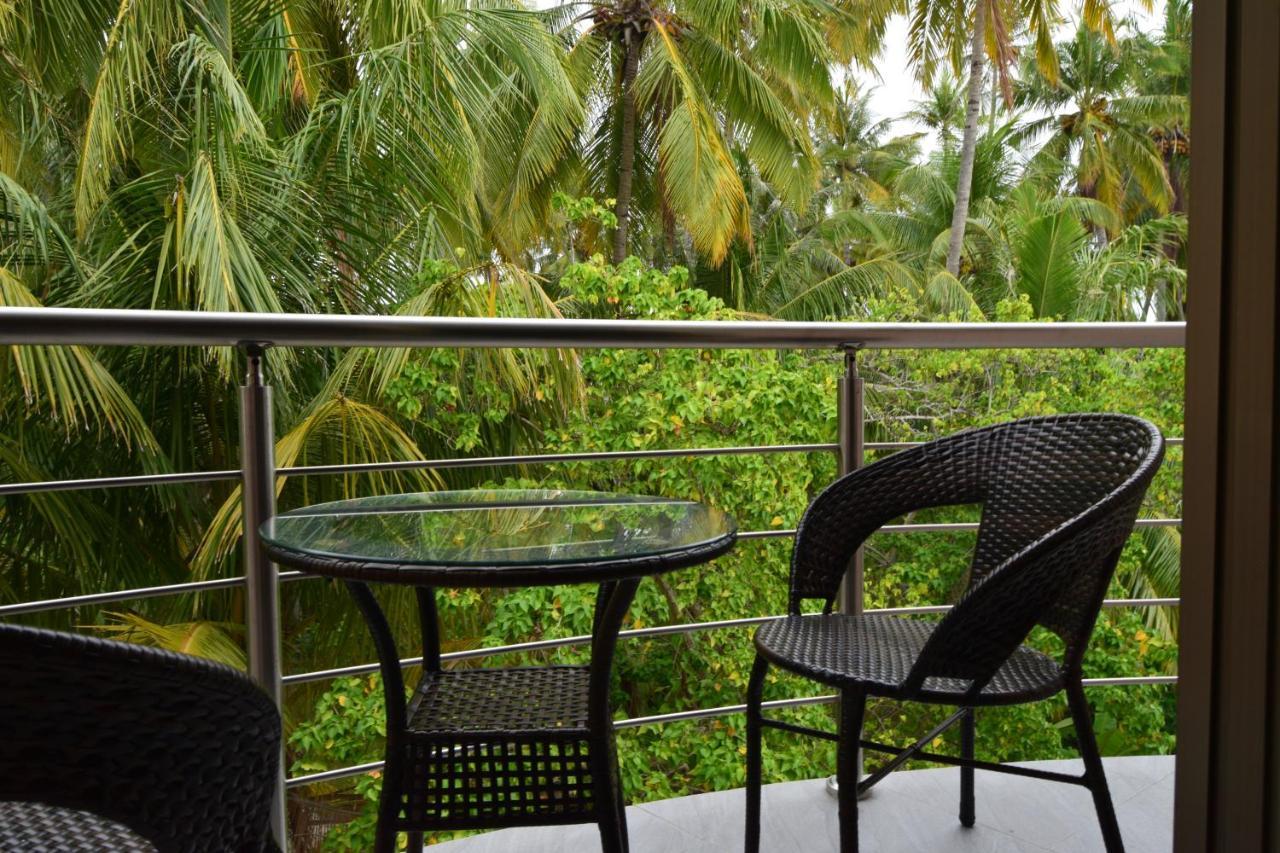 Blue Wave Hotel Maldives- Same Sea, Same Sand Same Sun Like Resorts Kudahuvadhoo Exteriör bild